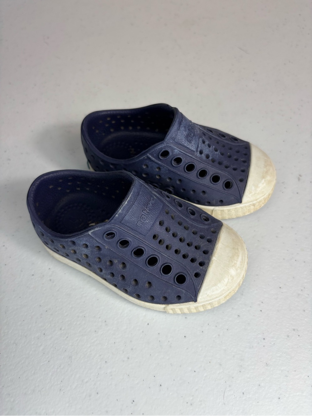 Native Jefferson Navy Blue Sandals 
Infant Size 4